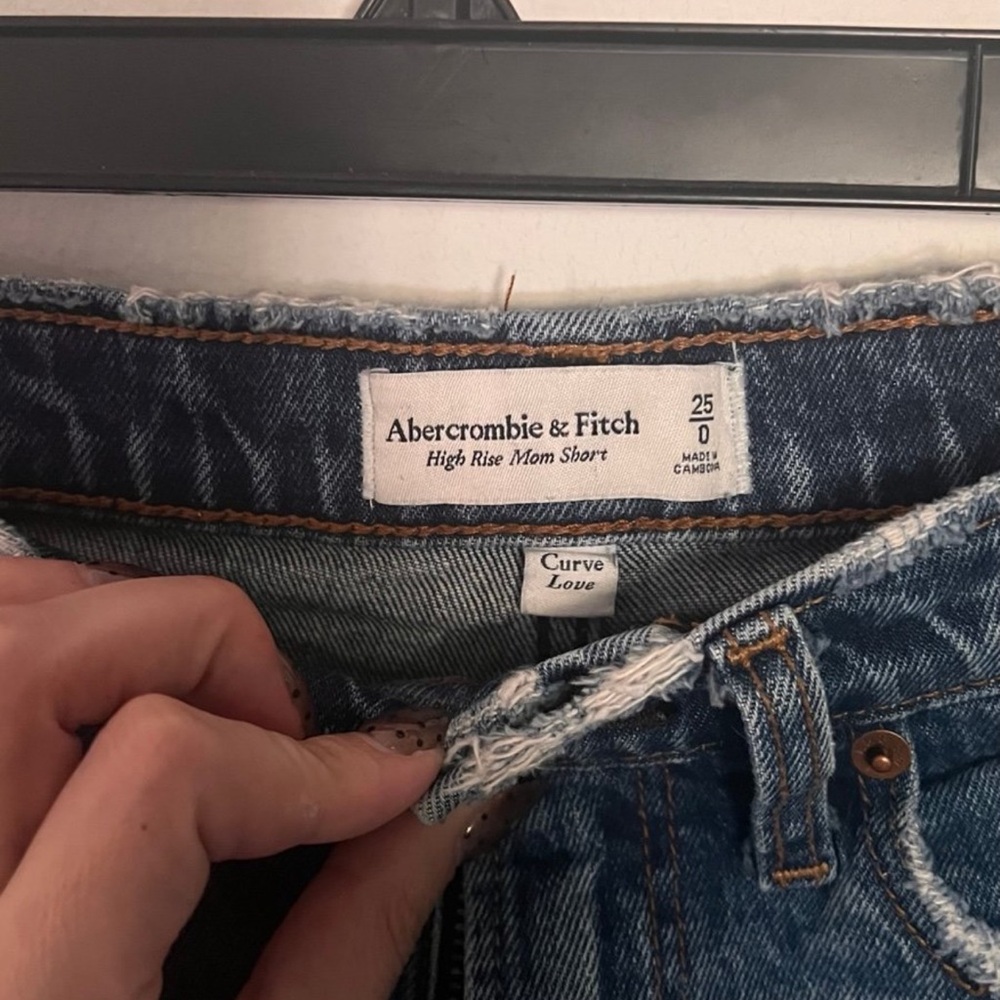 Abercrombie and fitch curve love Jean shorts 0/25 - Picture 7 of 7